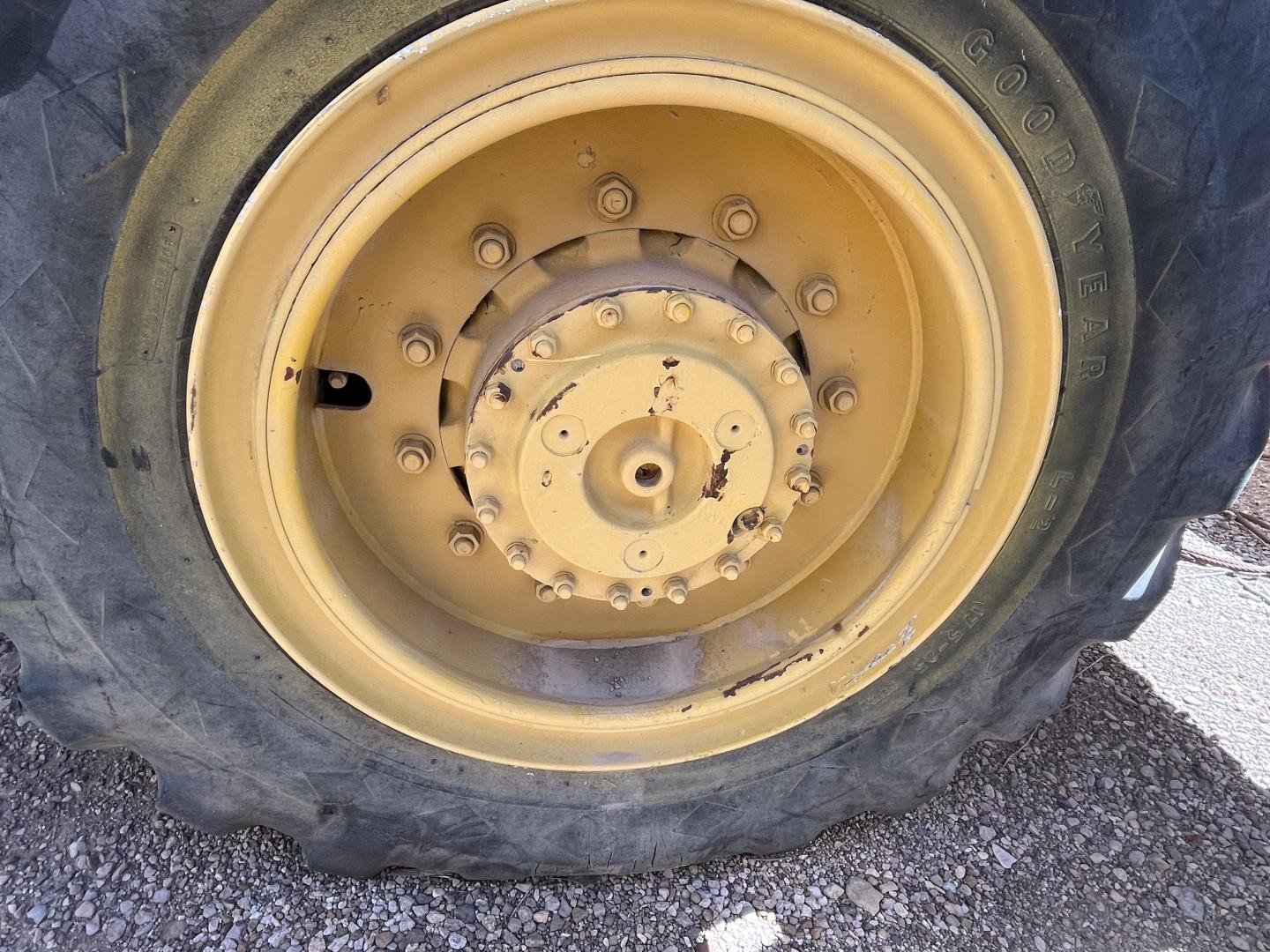 ./imagenes/INVOICE/2019/3272/GRUA GROVE RT-422 (4).JPG